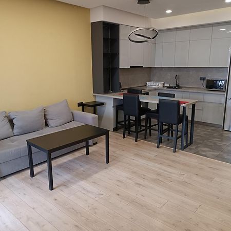 Rent Inn Yerevan On Koghbaci Street ภายนอก รูปภาพ