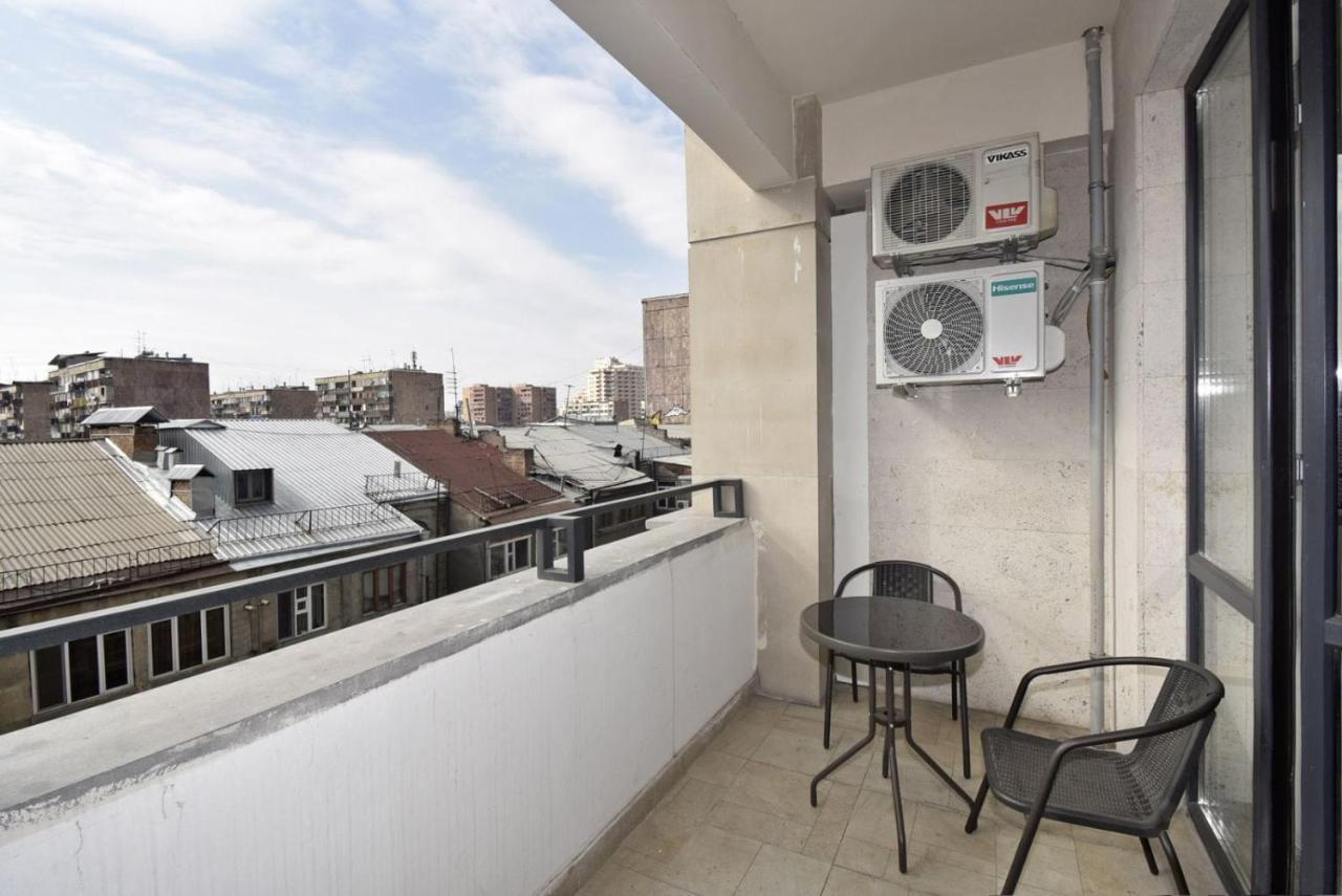Rent Inn Yerevan On Koghbaci Street ภายนอก รูปภาพ