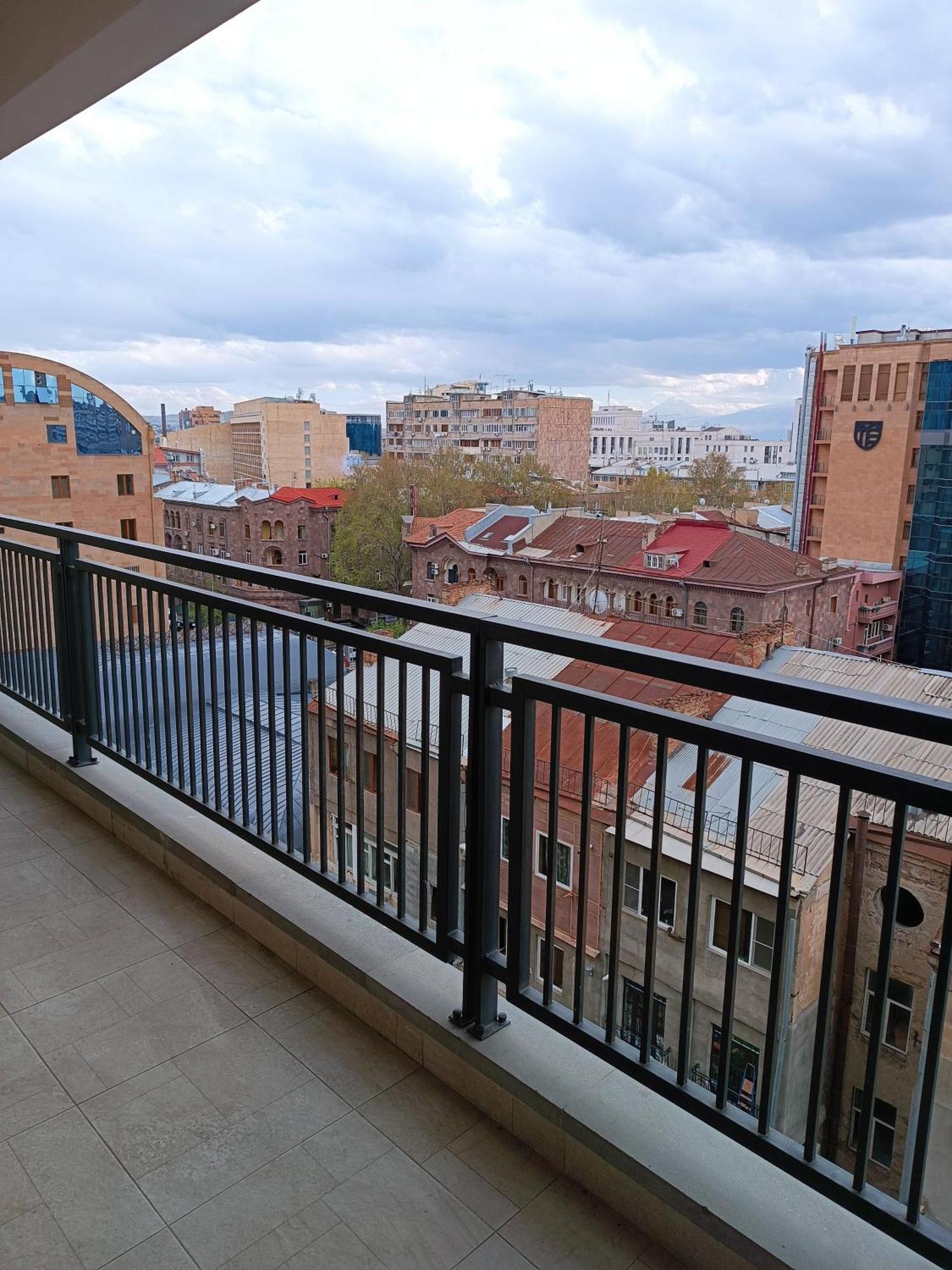 Rent Inn Yerevan On Koghbaci Street ภายนอก รูปภาพ