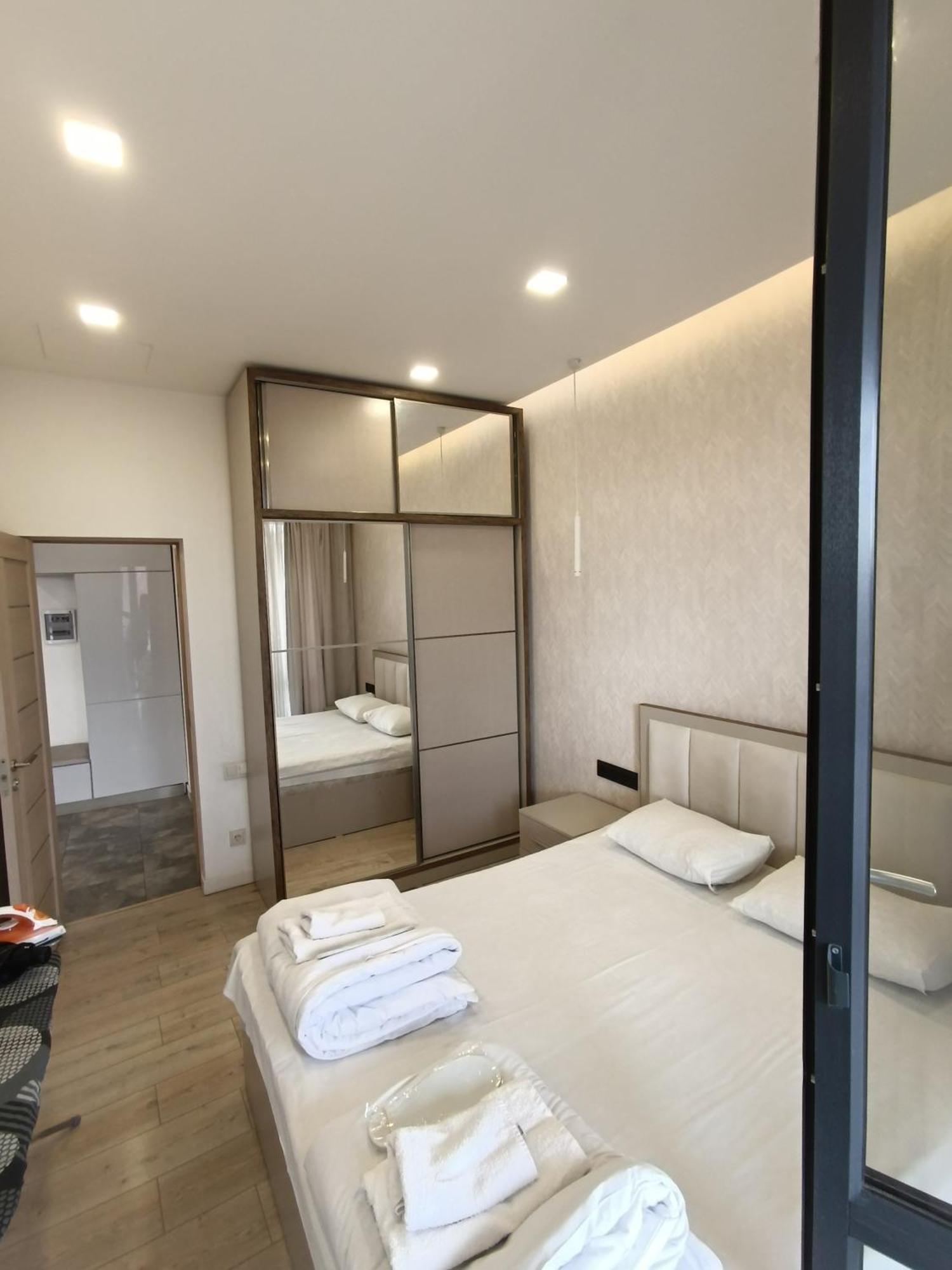 Rent Inn Yerevan On Koghbaci Street ภายนอก รูปภาพ