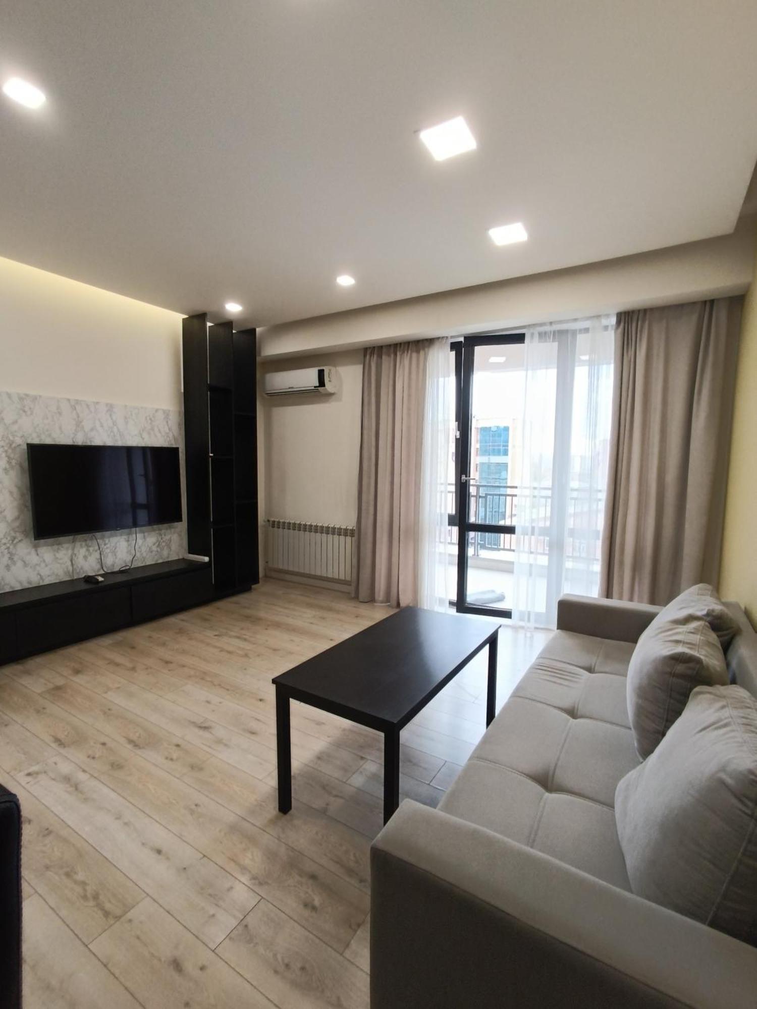 Rent Inn Yerevan On Koghbaci Street ภายนอก รูปภาพ